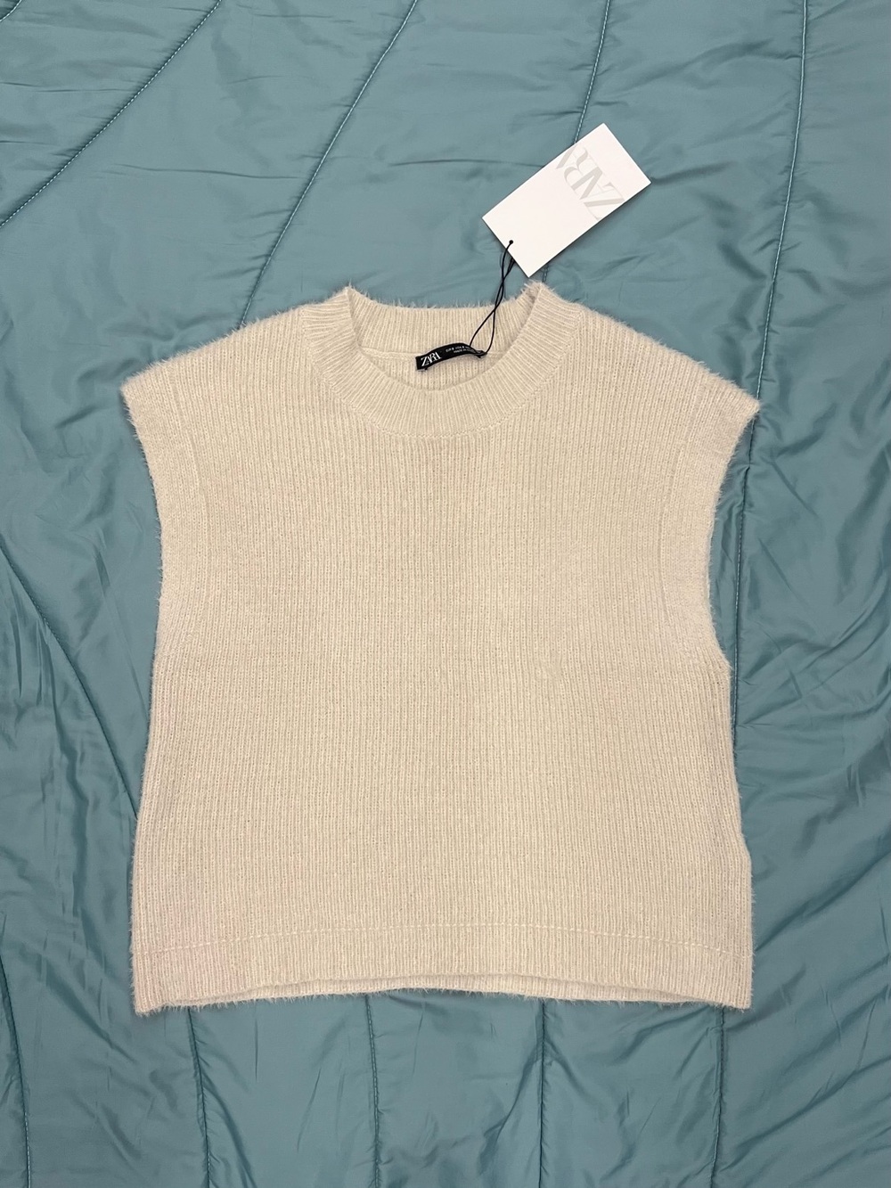 Zara Sleeveless Sweater Top